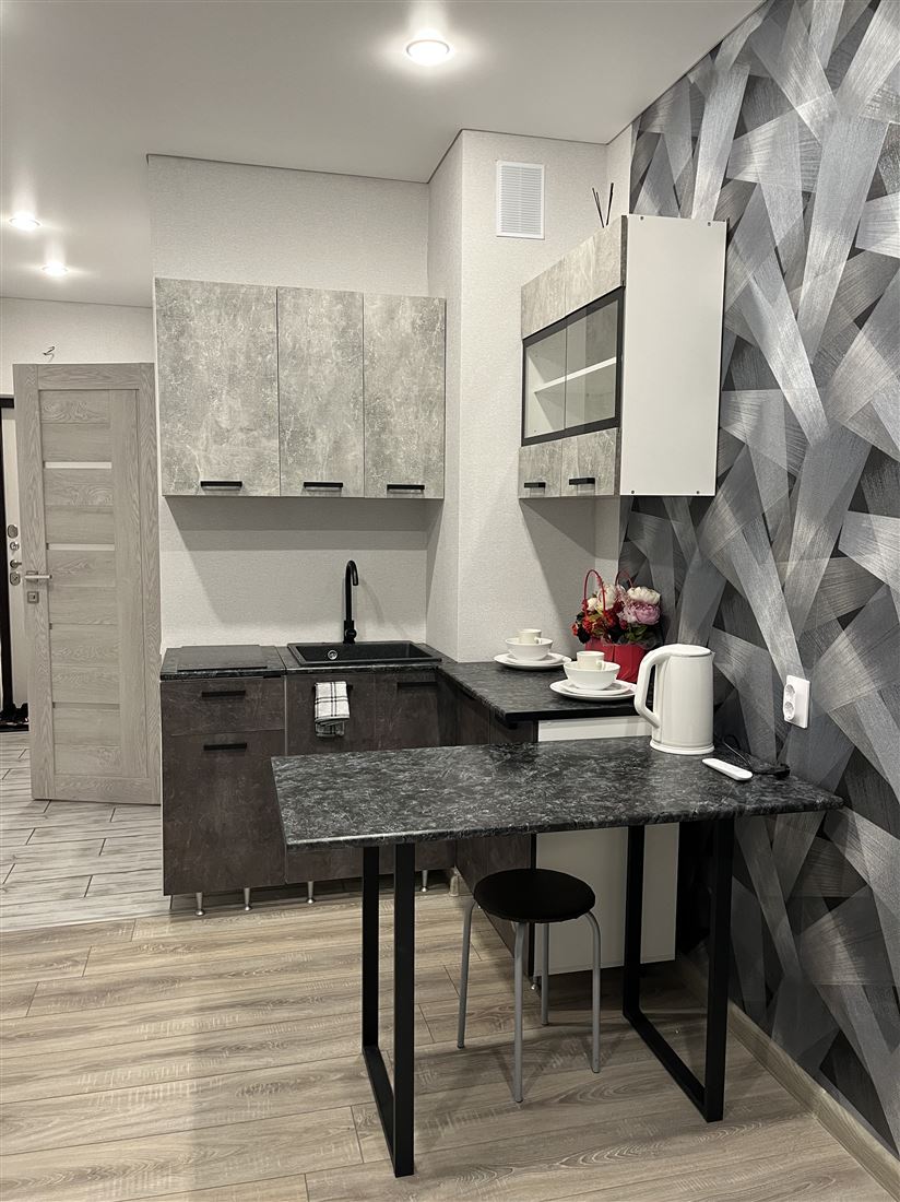 Снять --комнатную квартиру